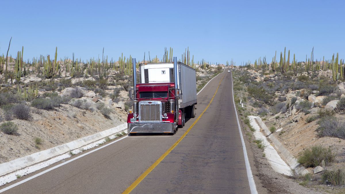 Stávkující řidiči kamionů kvůli bezpráví blokují klíčové mexické dálnice